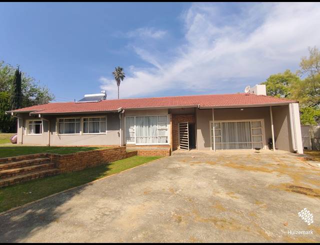 3 BEDROOM HOUSE TO LET IN SASOLBURG EXT 10